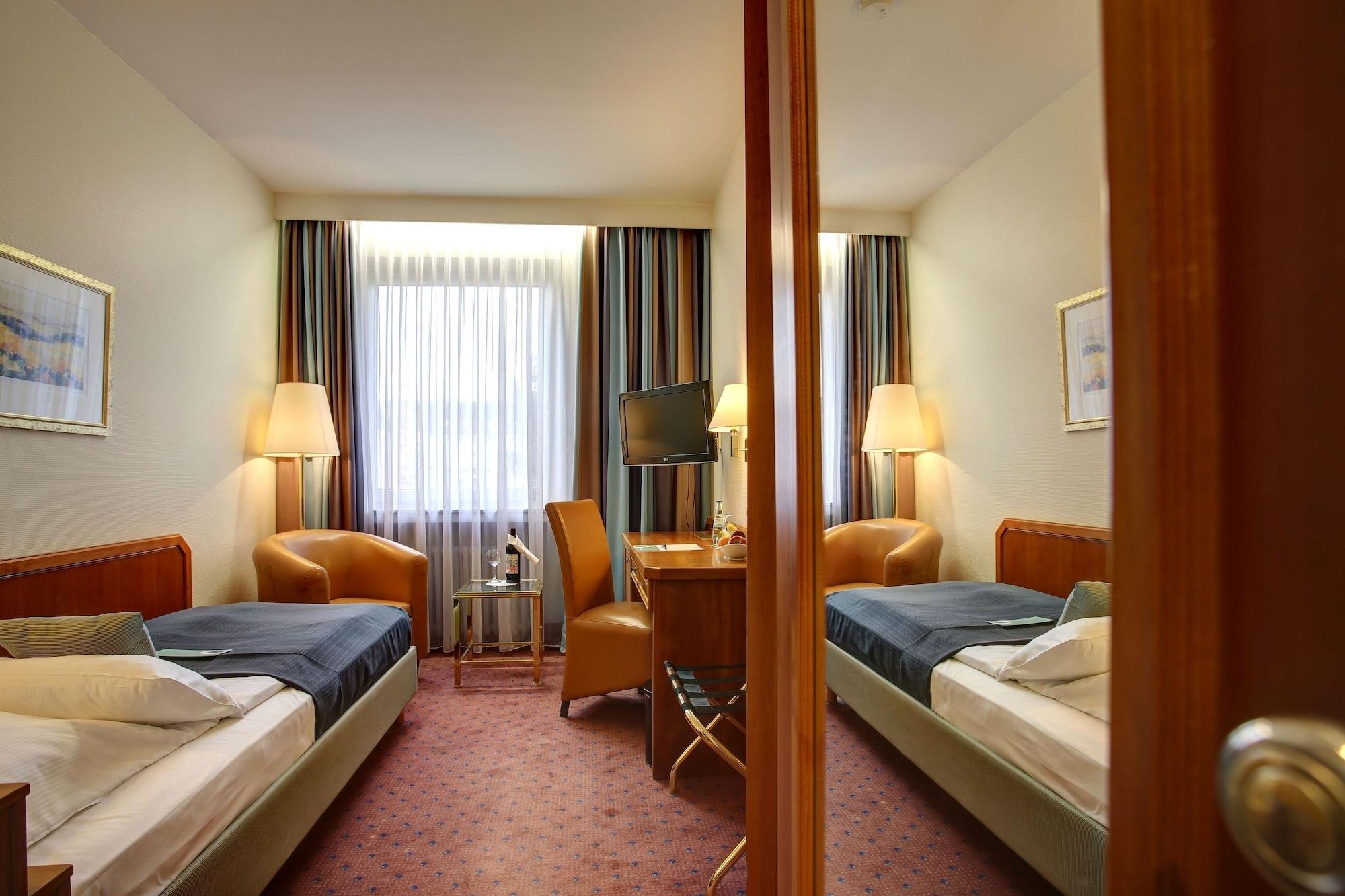 Trip Inn Hotel Esplanade, Duesseldorf Dış mekan fotoğraf