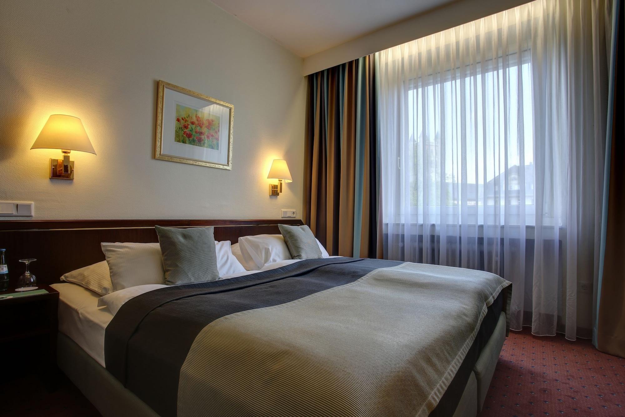 Trip Inn Hotel Esplanade Düsseldorf Dış mekan fotoğraf