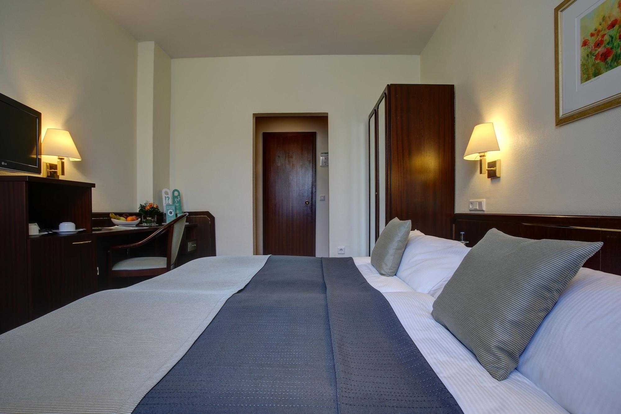 Trip Inn Hotel Esplanade, Duesseldorf Dış mekan fotoğraf