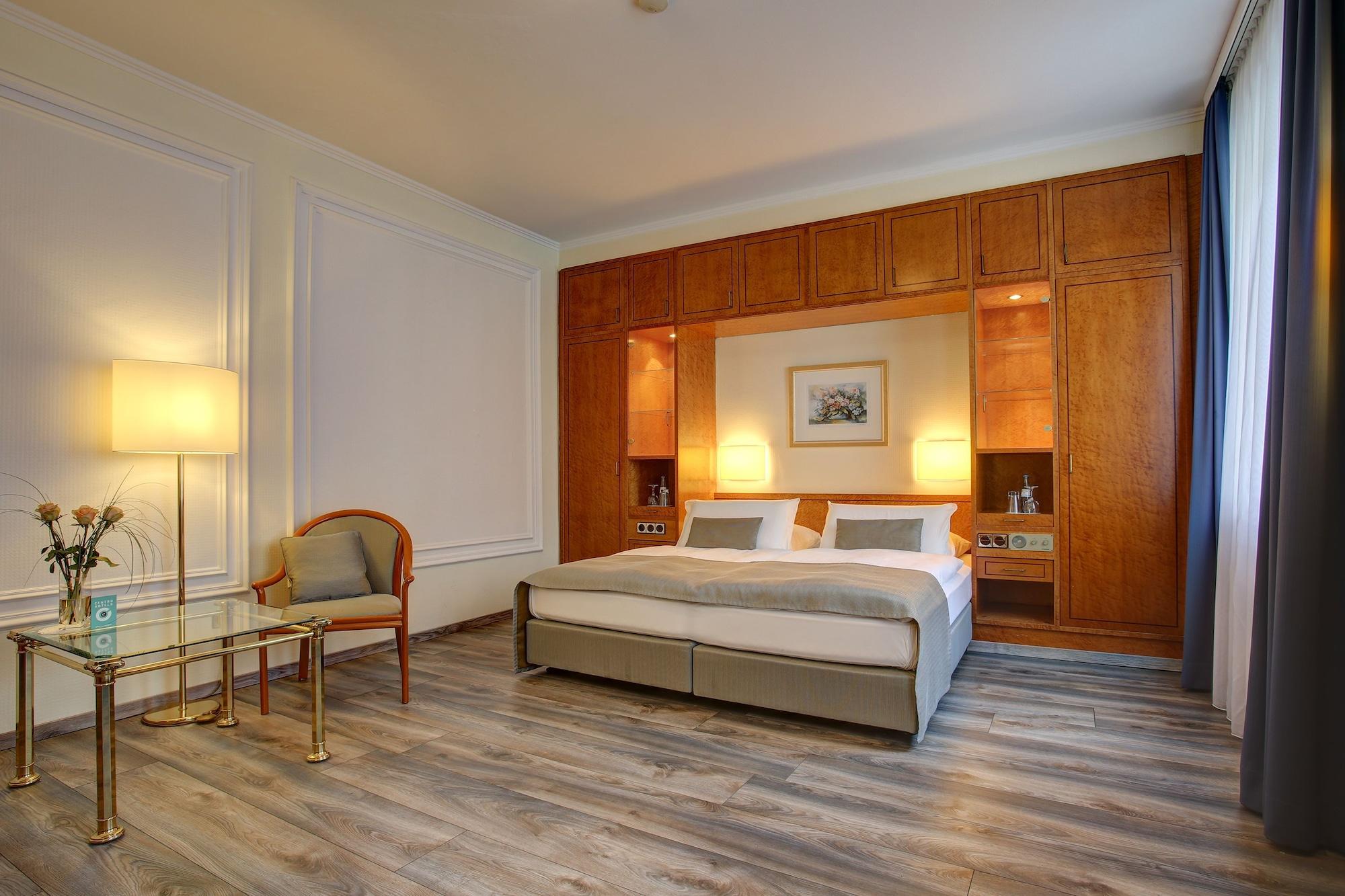 Trip Inn Hotel Esplanade, Duesseldorf Dış mekan fotoğraf