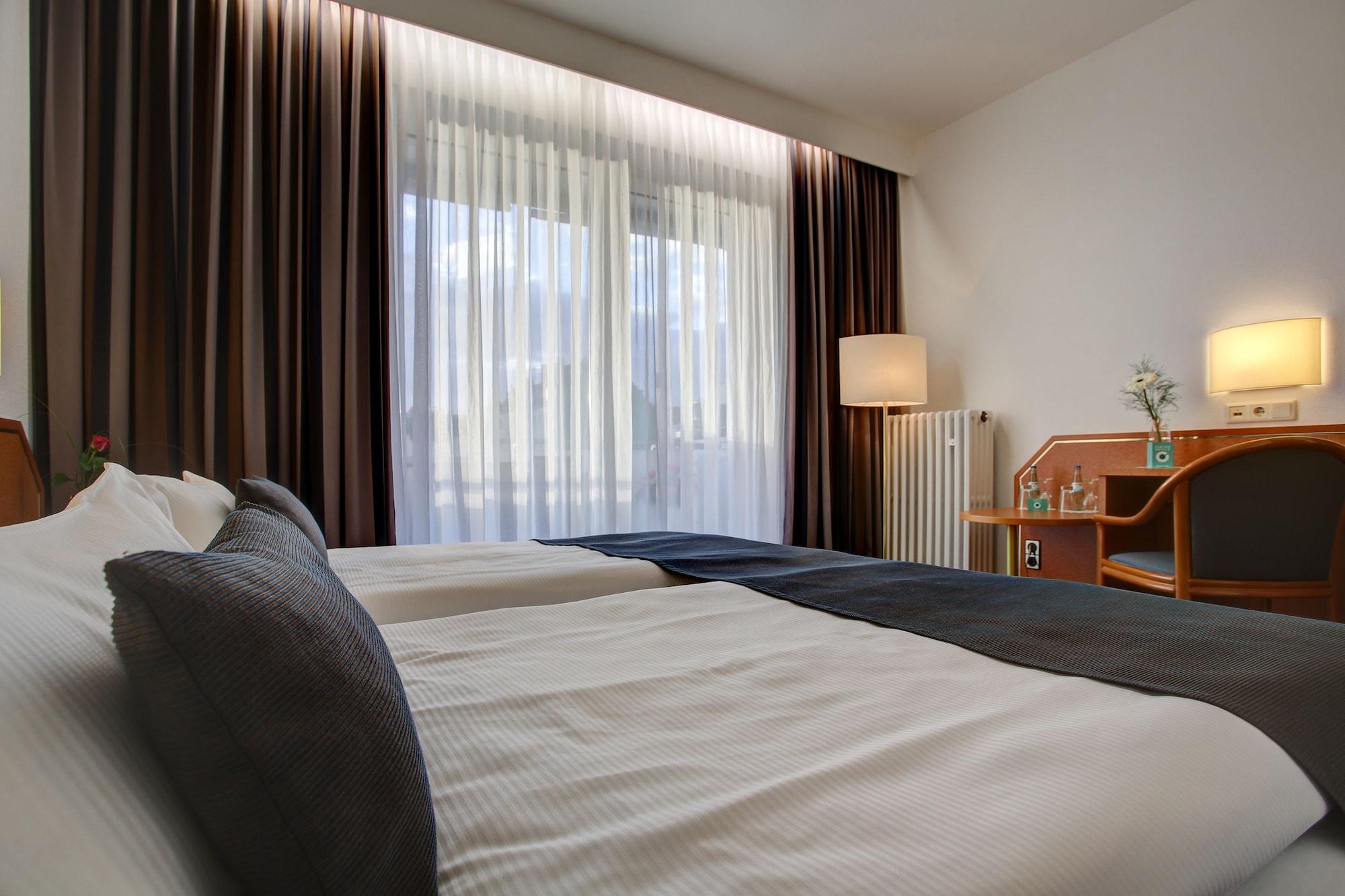 Trip Inn Hotel Esplanade, Duesseldorf Dış mekan fotoğraf