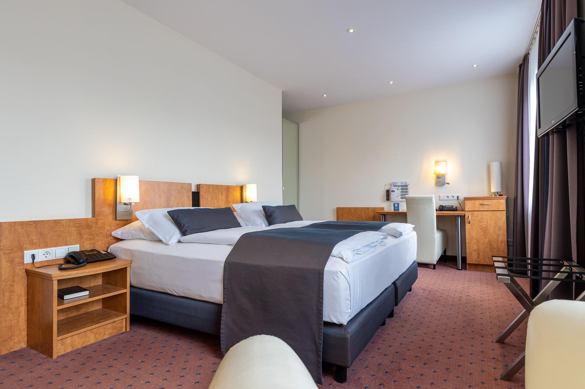 Trip Inn Hotel Esplanade, Duesseldorf Dış mekan fotoğraf