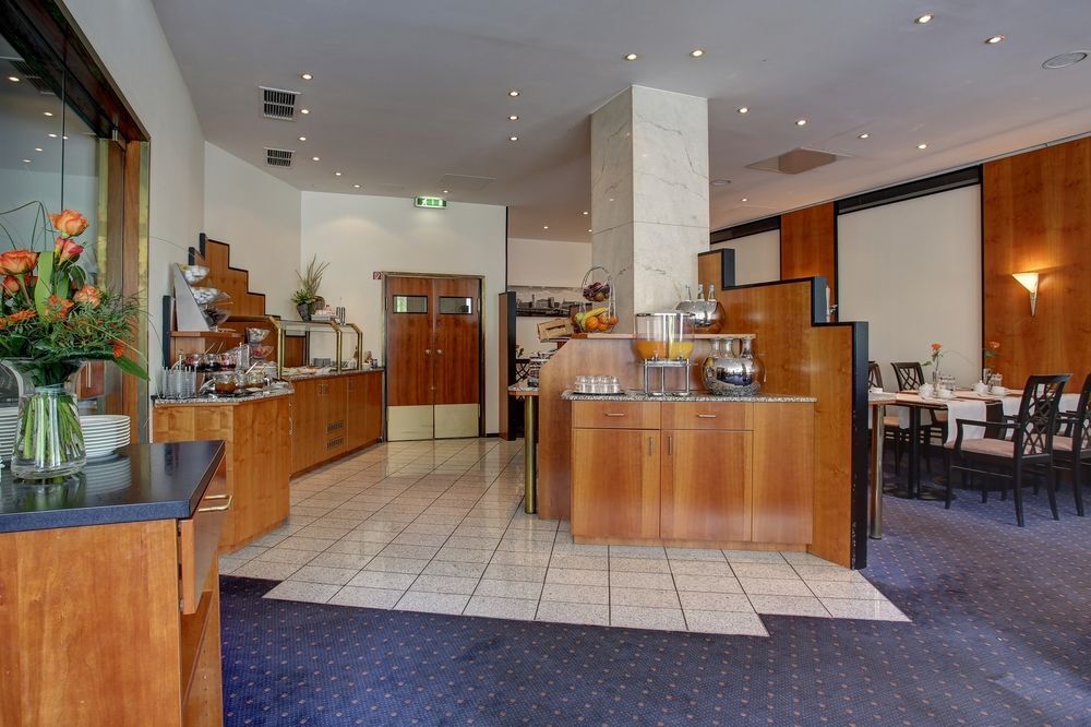 Trip Inn Hotel Esplanade, Duesseldorf Dış mekan fotoğraf