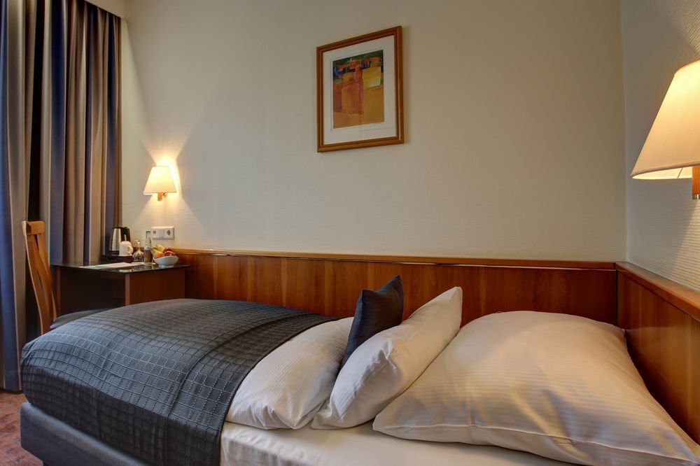 Trip Inn Hotel Esplanade, Duesseldorf Dış mekan fotoğraf